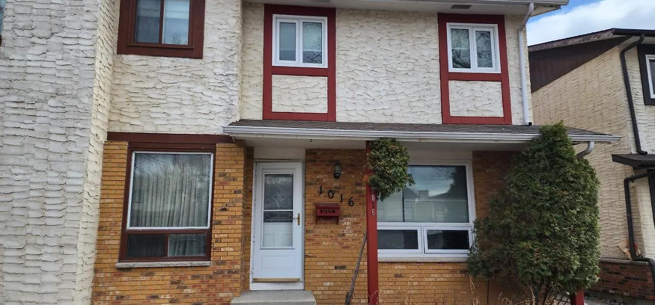 Chesskings - 3 Bedrooms - Chancellor Drive - Pembina Hwy Winnipeg Apartment